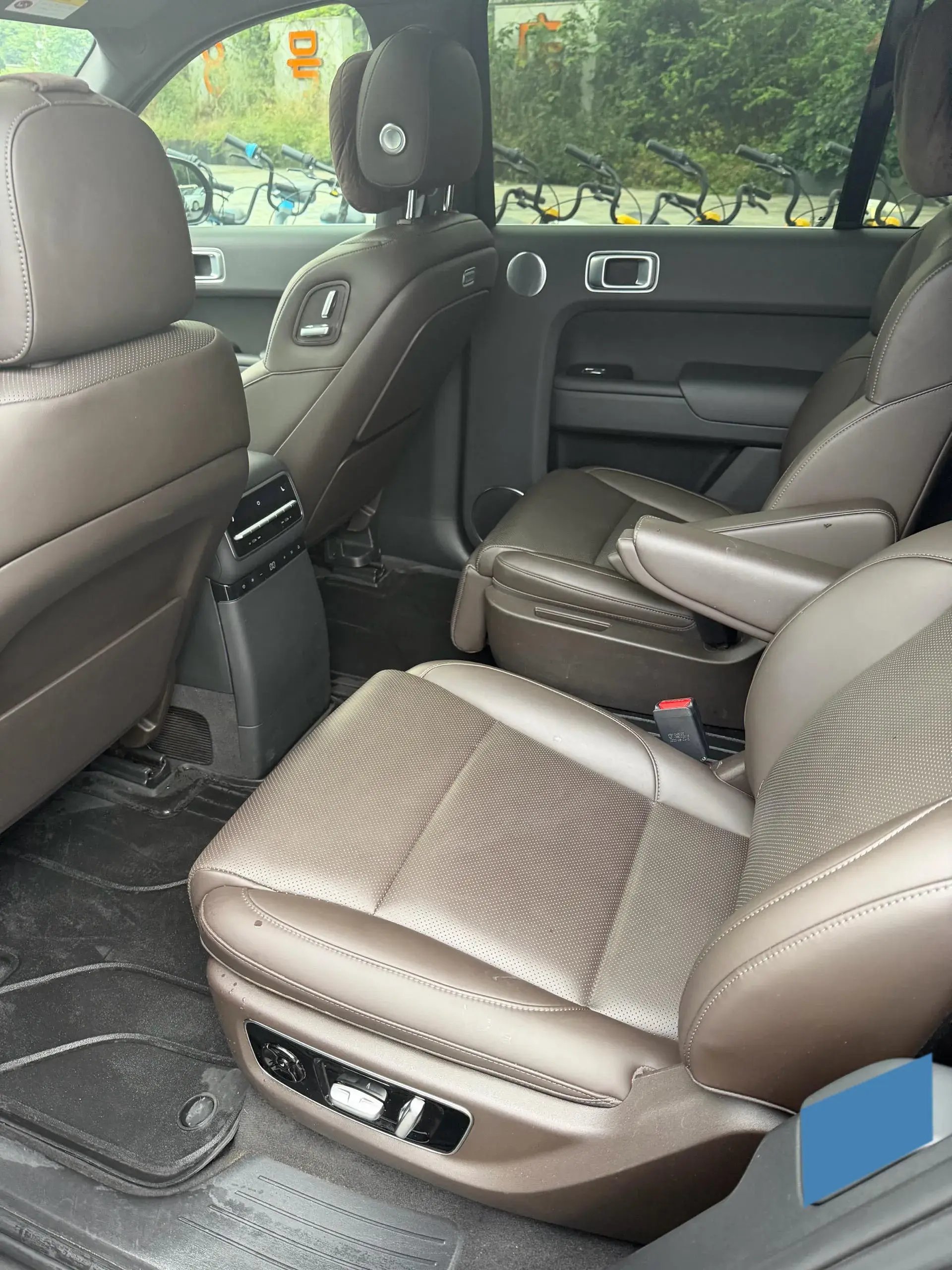 2022 LI L9 thumbnail 4