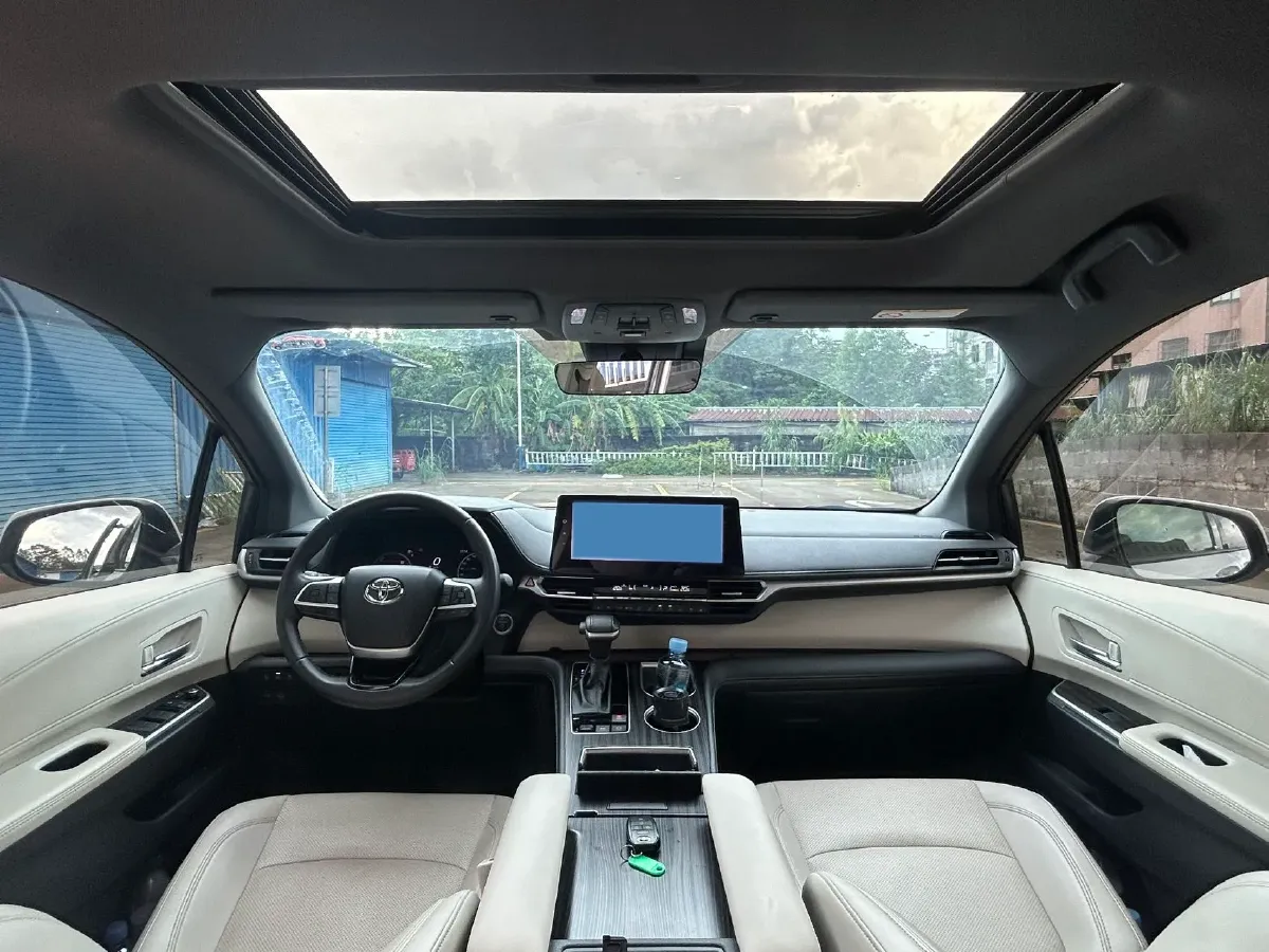 2024 Toyota Sienna 2.5L 189HP L4 E-CVT Hybrid,autocango,china used car exporter,china ev exporter,chinese used car exporter,chinese used ev exporter