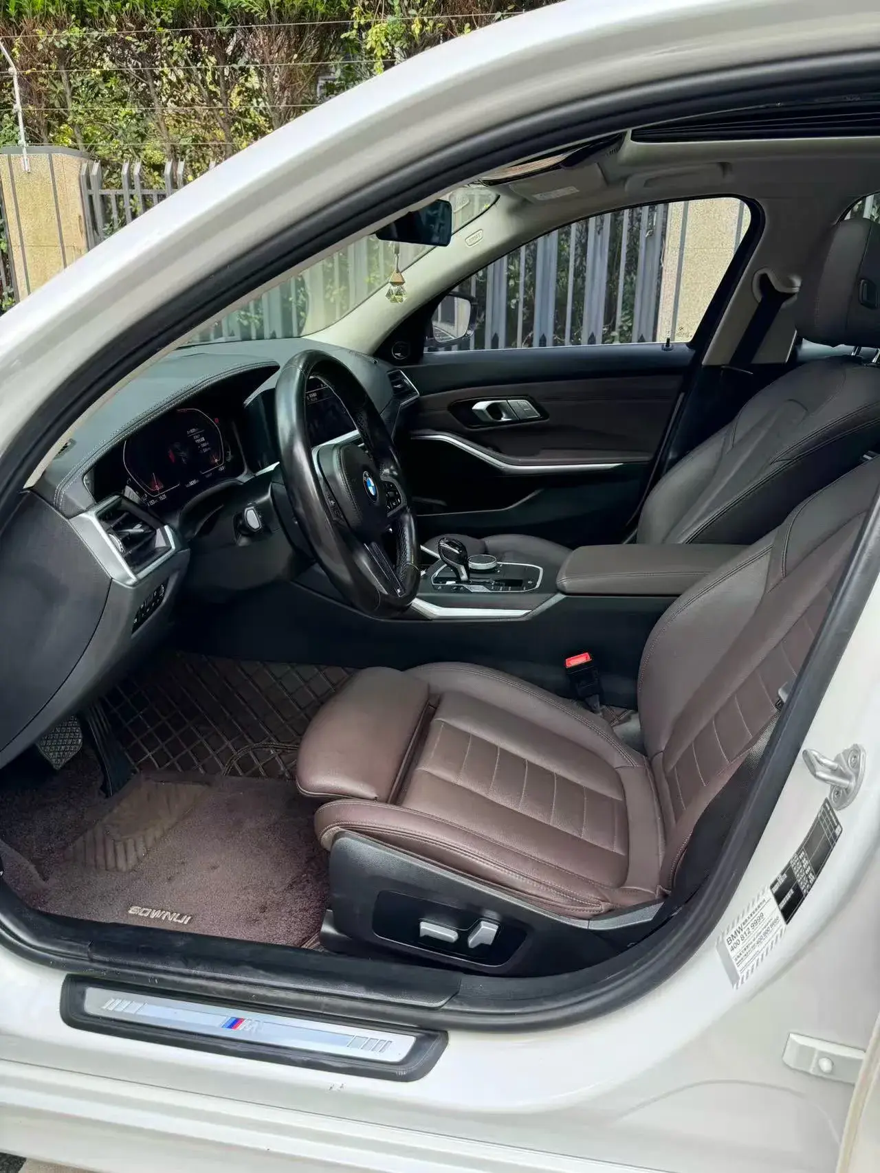 2021 BMW 3 thumbnail 4