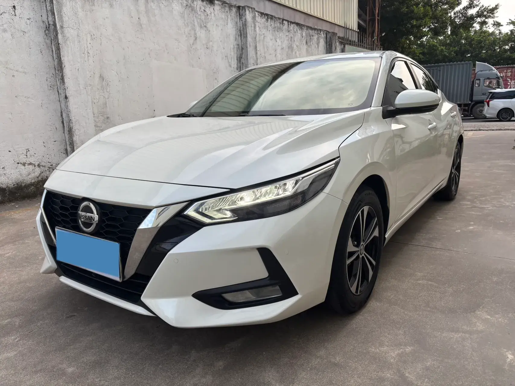 2022 NISSAN SYLPHY view 1