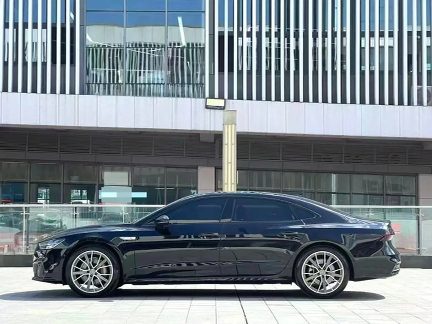 2024 AUDI A7L thumbnail 3