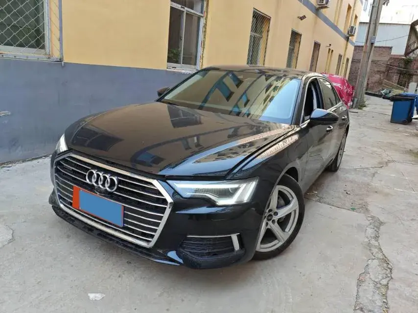 2022 AUDI A6L view 1