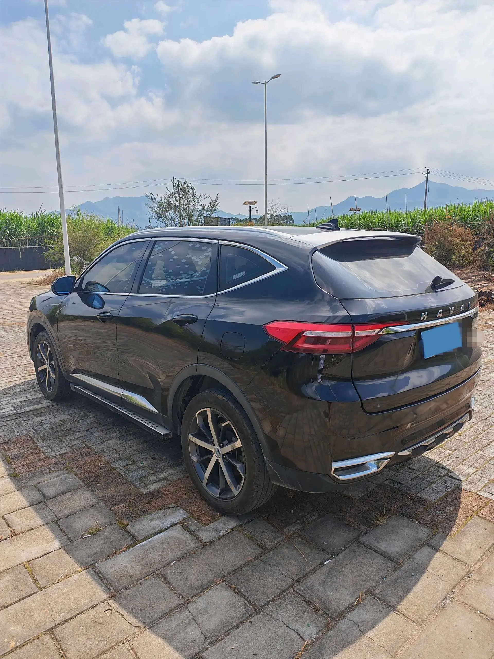 2019 HAVAL F7 thumbnail 2