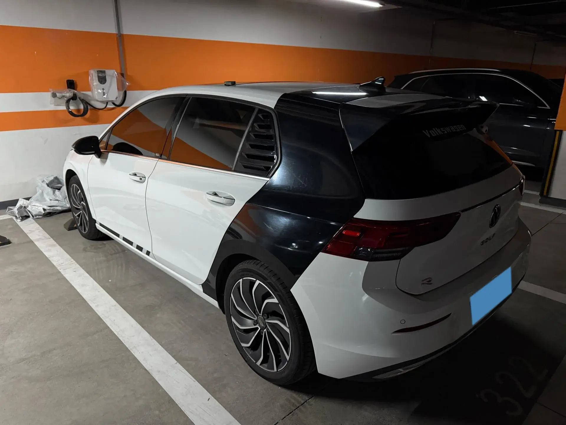 2021 VOLKSWAGEN GOLF thumbnail 4