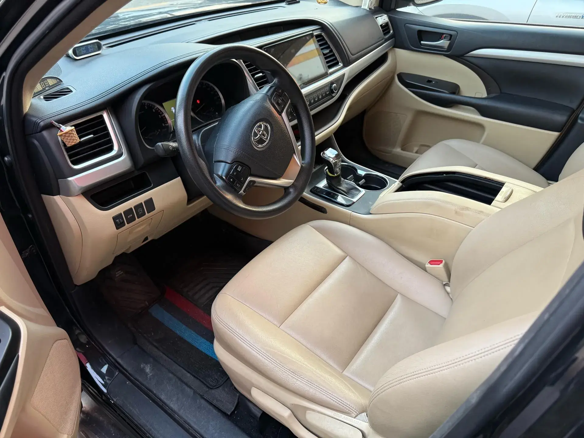 2018 TOYOTA HIGHLANDER thumbnail 3