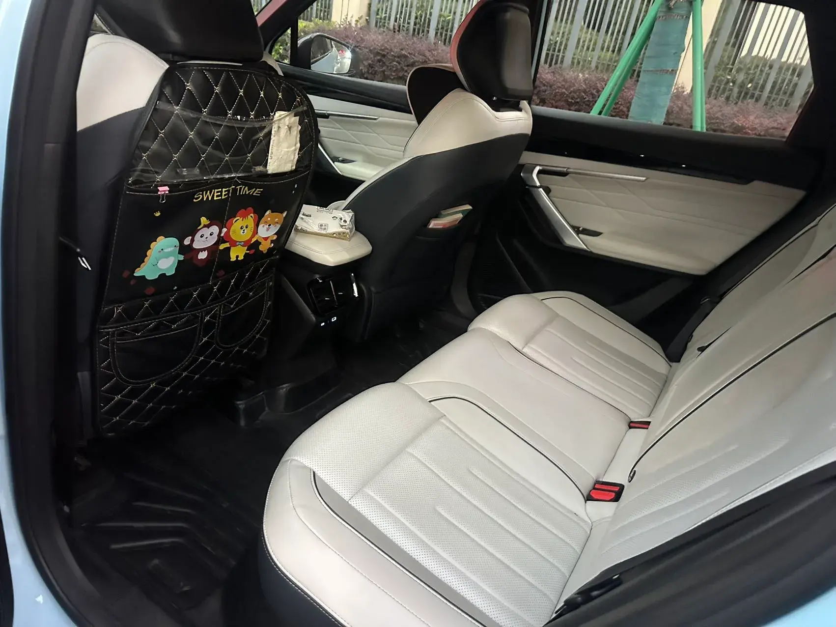 2023 GEELY STARRAY thumbnail 4