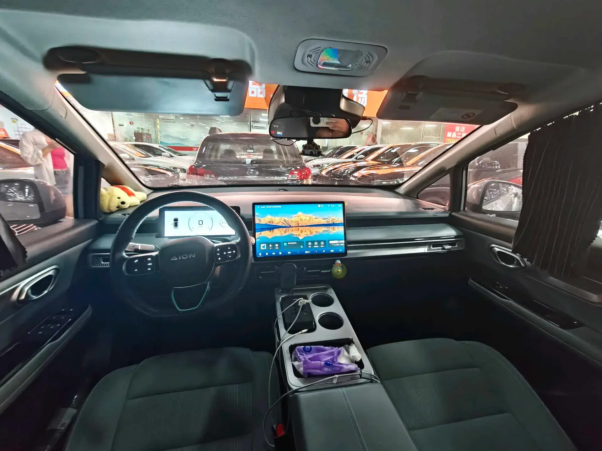 2023 AION Y thumbnail 4