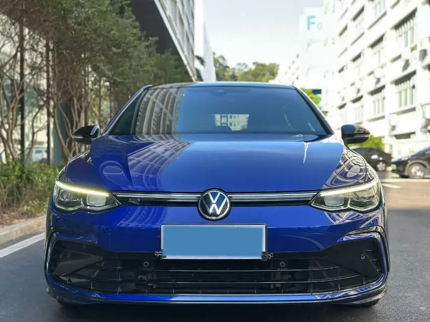 2021 VOLKSWAGEN GOLF thumbnail 2