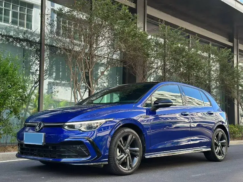 2021 VOLKSWAGEN GOLF view 1