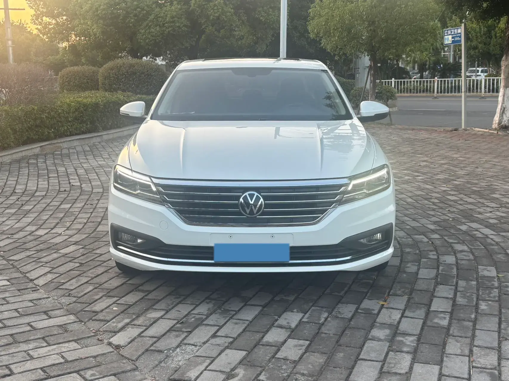 2022 VOLKSWAGEN LAVIDA thumbnail 3