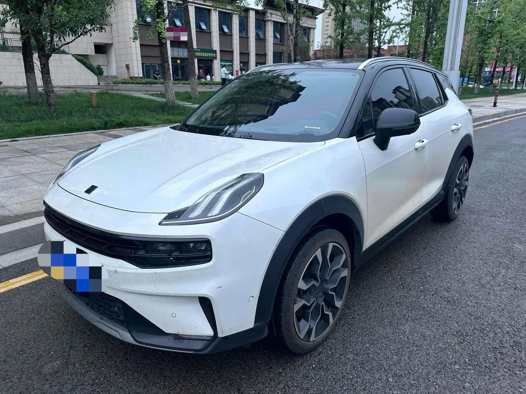 2020 LYNK&CO 06 view 1