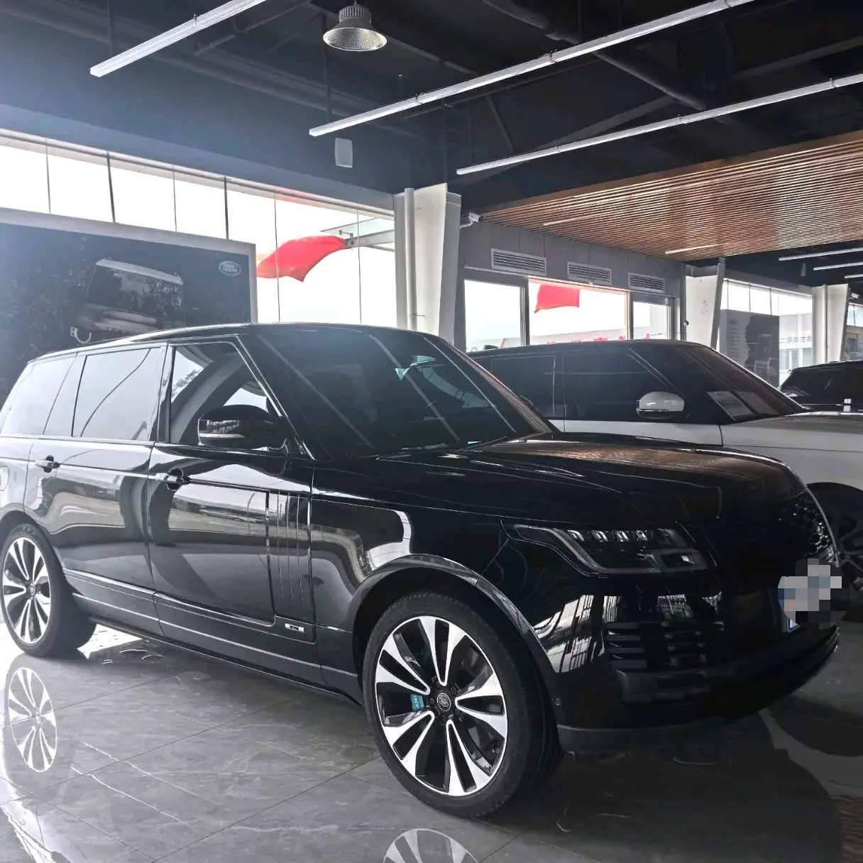 2022 LAND ROVER thumbnail 3