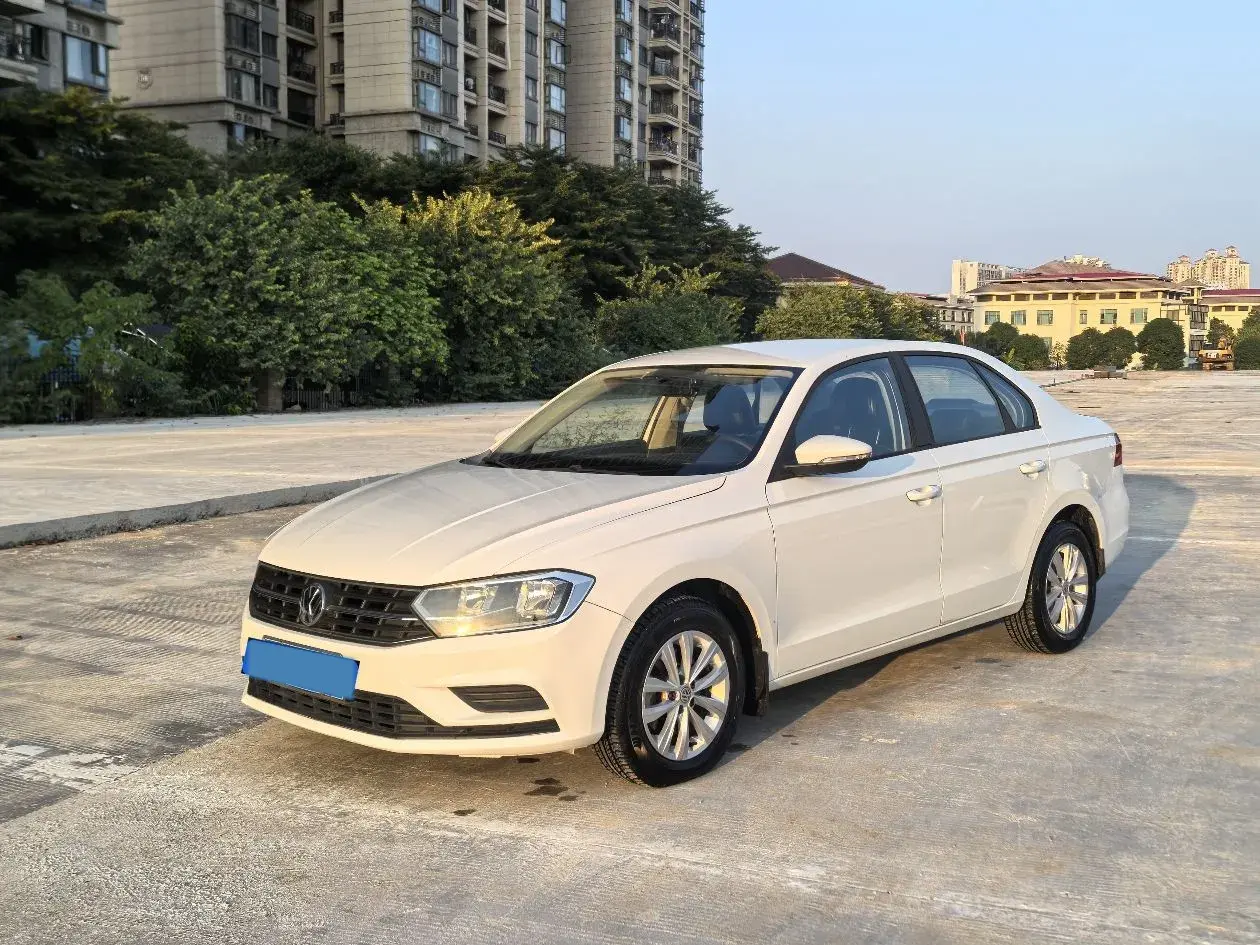 2018 VOLKSWAGEN BORA view 1