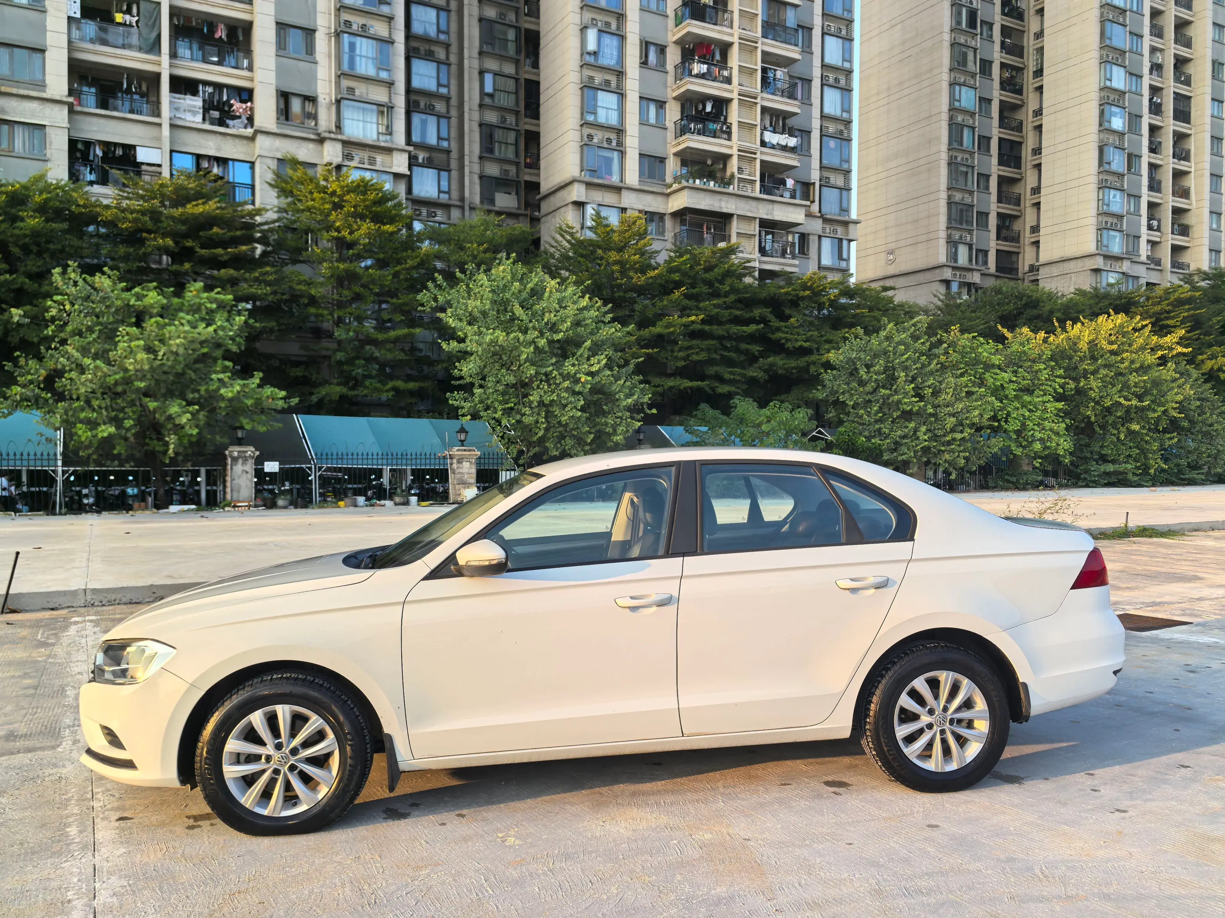 2018 VOLKSWAGEN BORA thumbnail 4