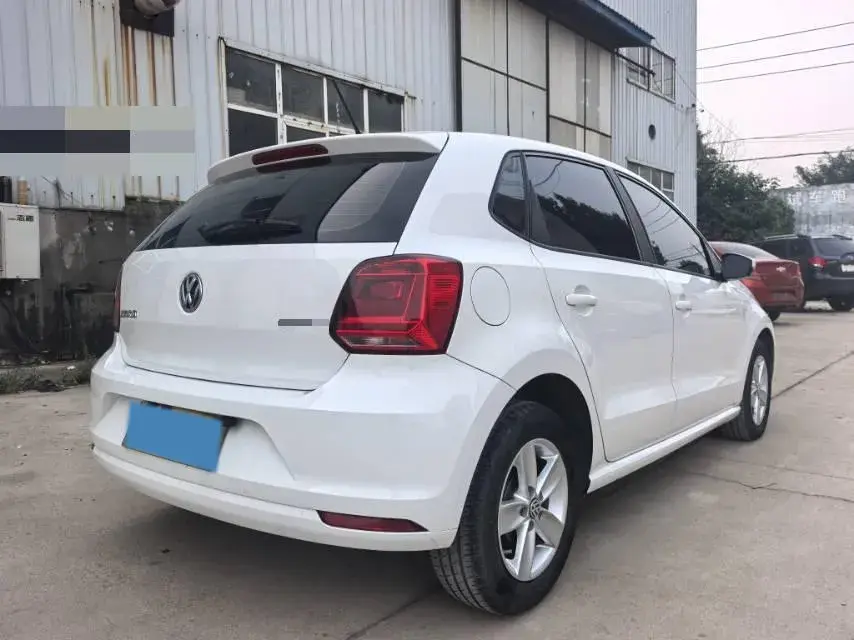 2018 VOLKSWAGEN POLO thumbnail 4