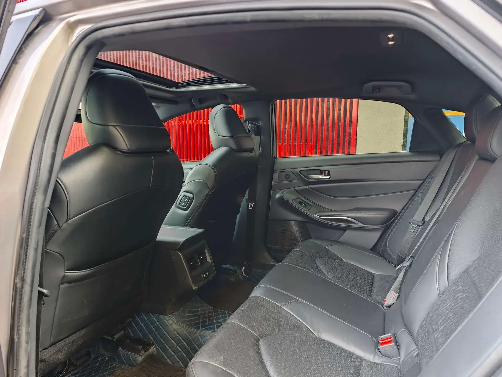 2019 TOYOTA AVALON thumbnail 4