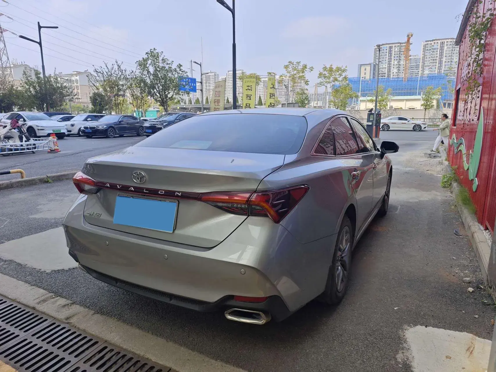 2019 TOYOTA AVALON thumbnail 2