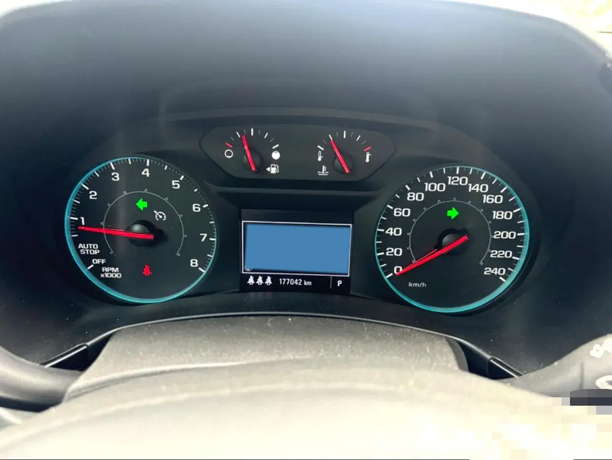 2021 CHEVROLET EQUINOX thumbnail 3