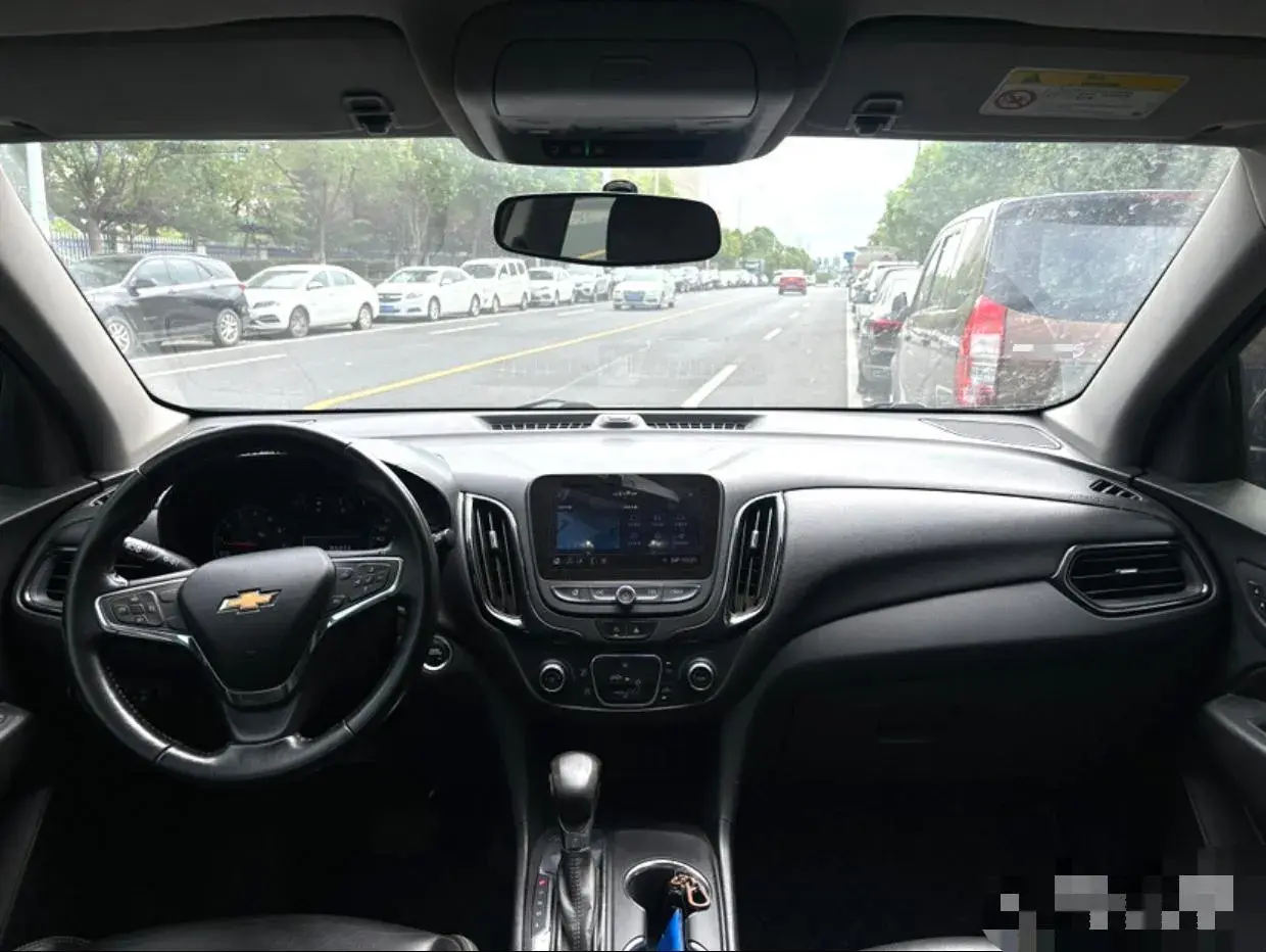 2021 CHEVROLET EQUINOX thumbnail 2