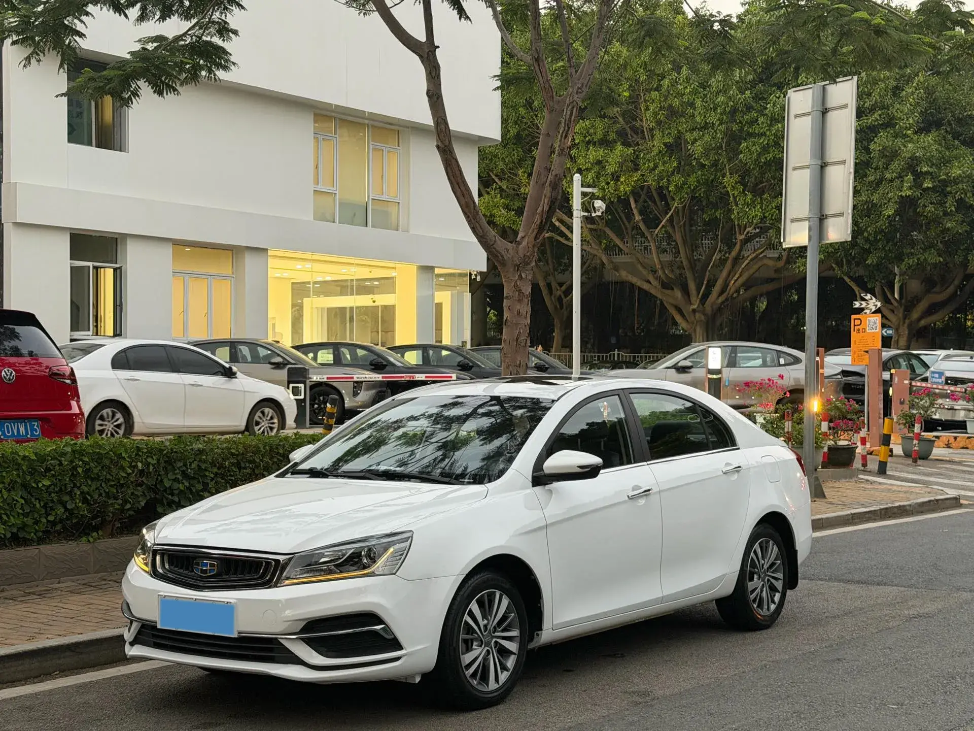 2018 GEELY EMGRAND view 1