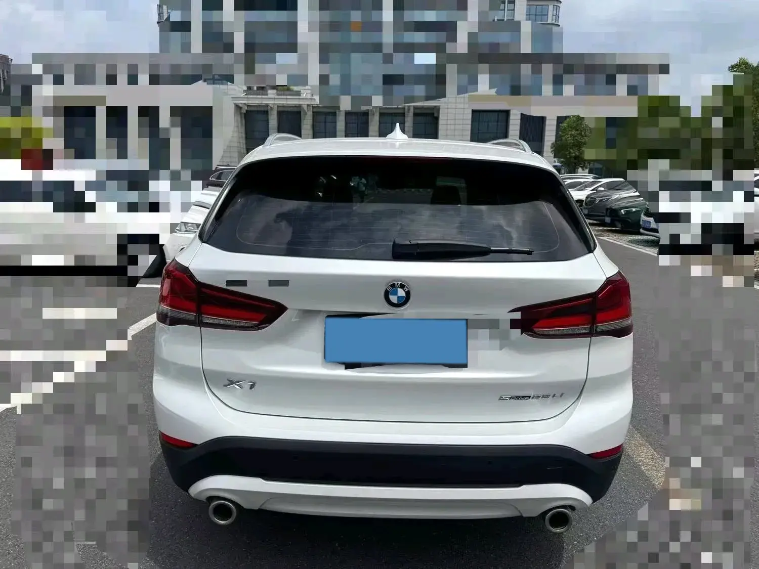 2022 BMW X1 thumbnail 3