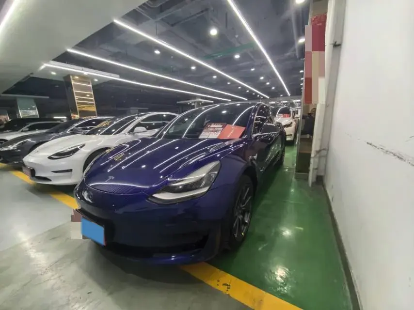 2019 TESLA MODEL view 1