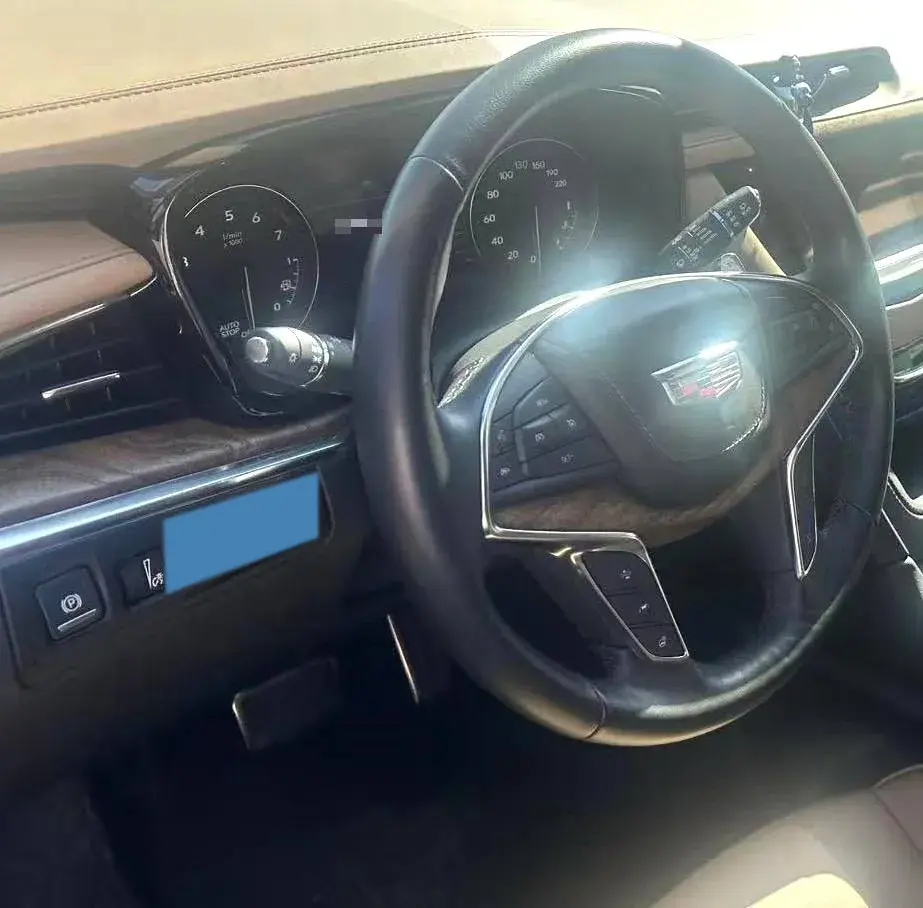 2021 CADILLAC XT5 thumbnail 4