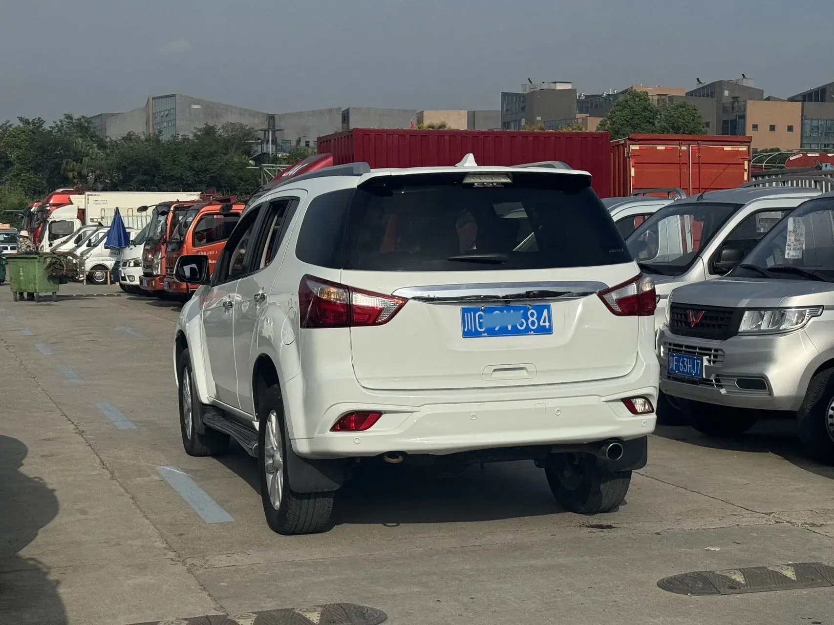 2018 ISUZU MU-X thumbnail 3