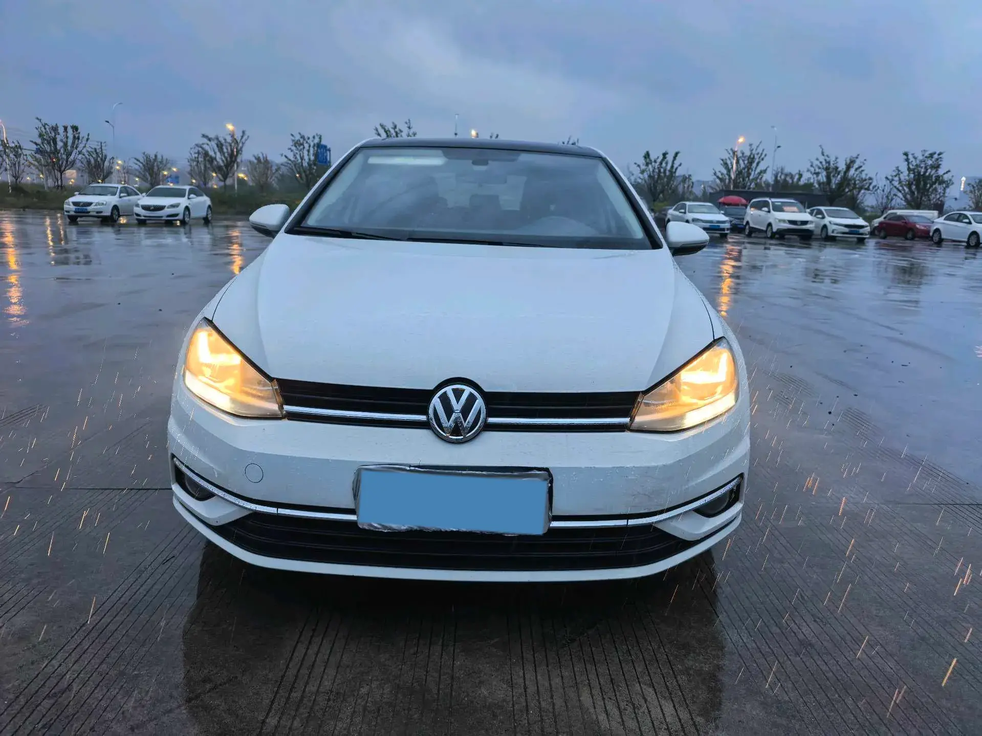 2019 VOLKSWAGEN GOLF thumbnail 2
