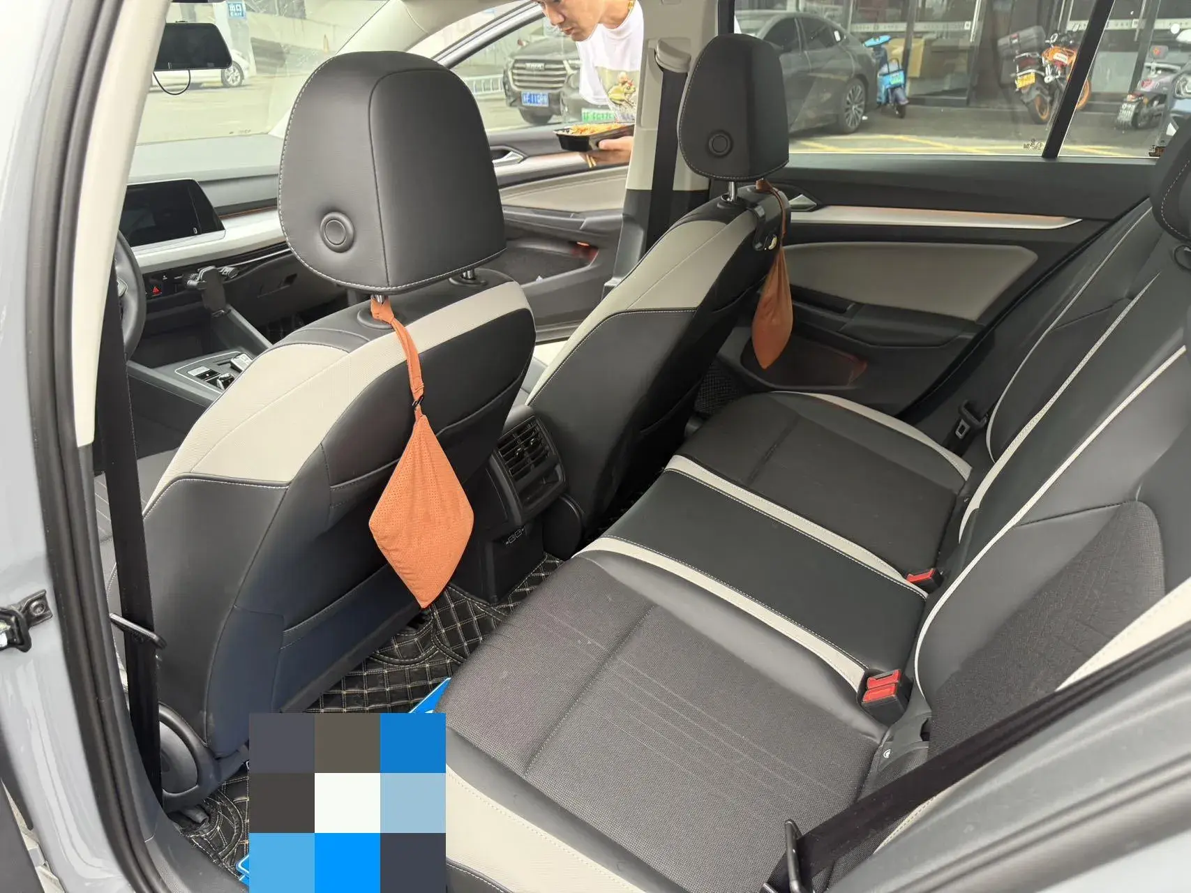 2023 VOLKSWAGEN GOLF thumbnail 2