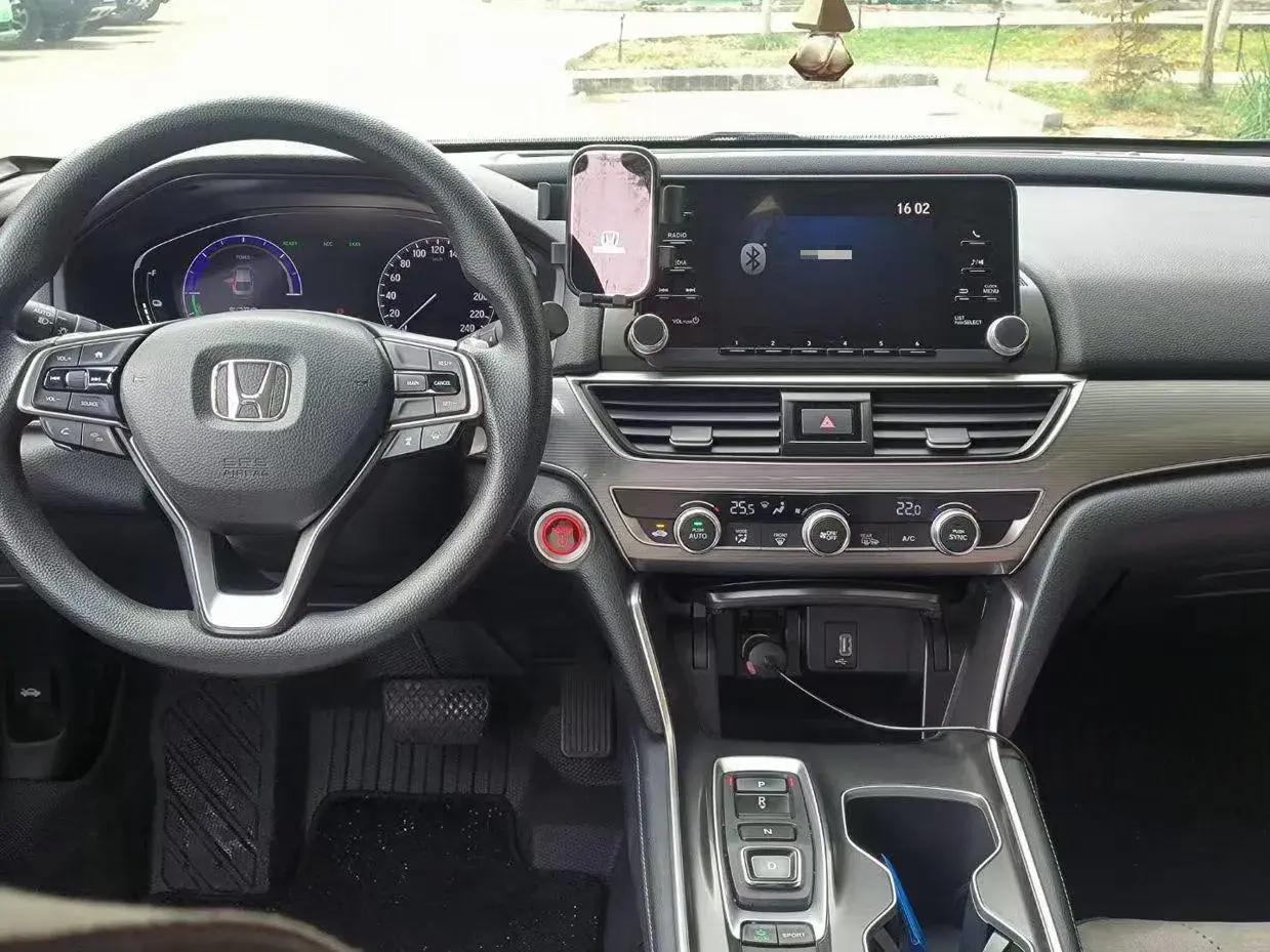 2018 HONDA ACCORD thumbnail 4