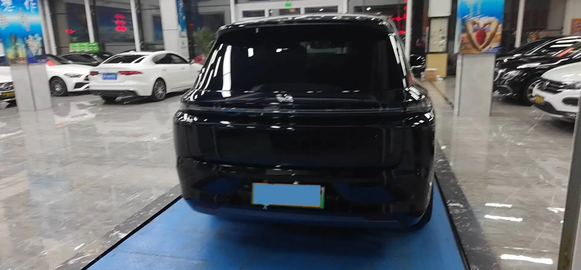 2023 LI L7 thumbnail 2