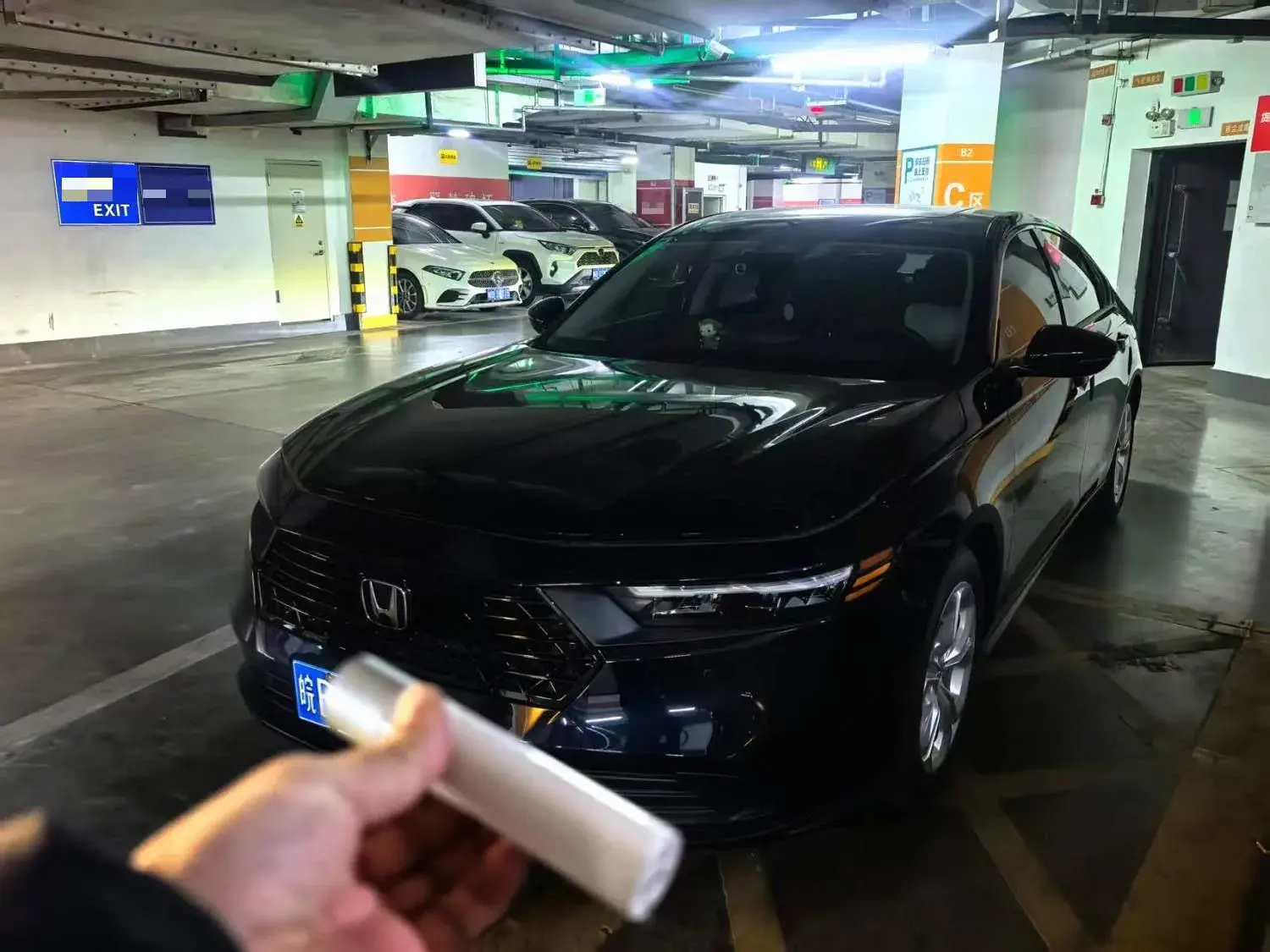 2022 HONDA ACCORD view 1