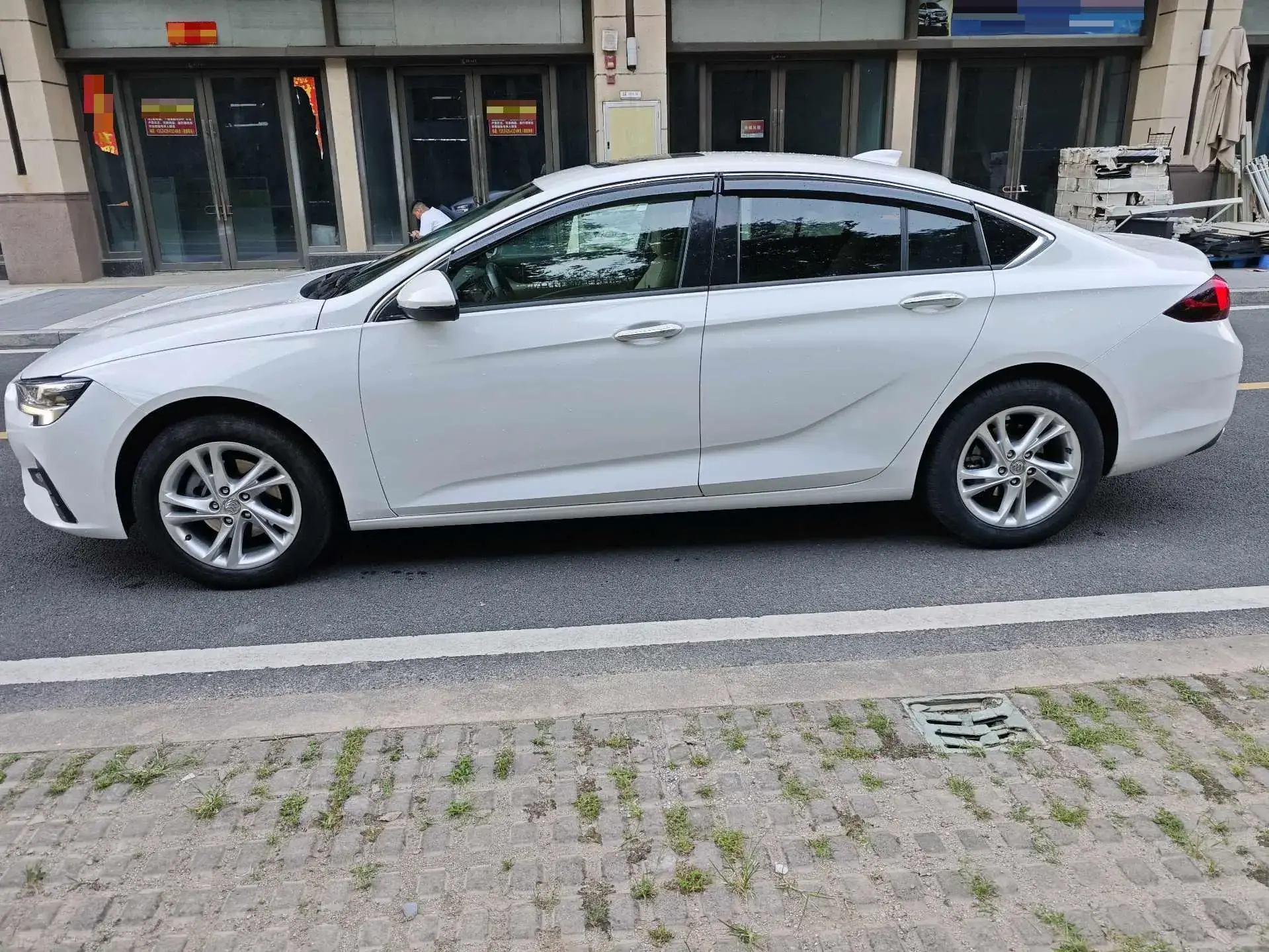 2020 BUICK REGAL thumbnail 3