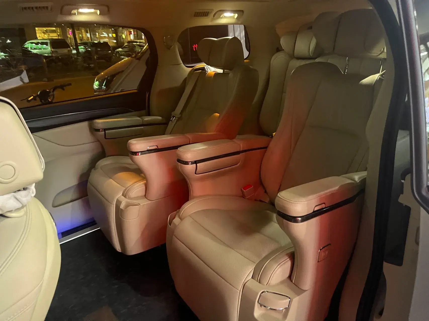 2023 BUICK GL8 thumbnail 4