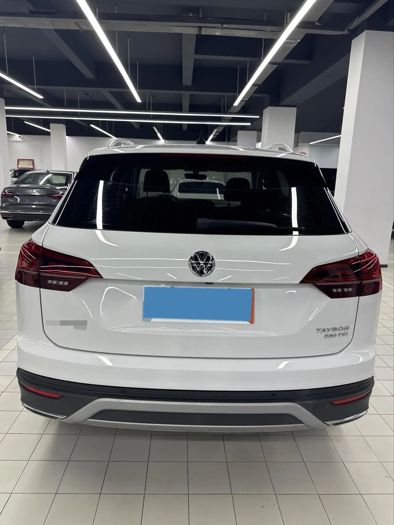 2020 VOLKSWAGEN TAYRON thumbnail 3