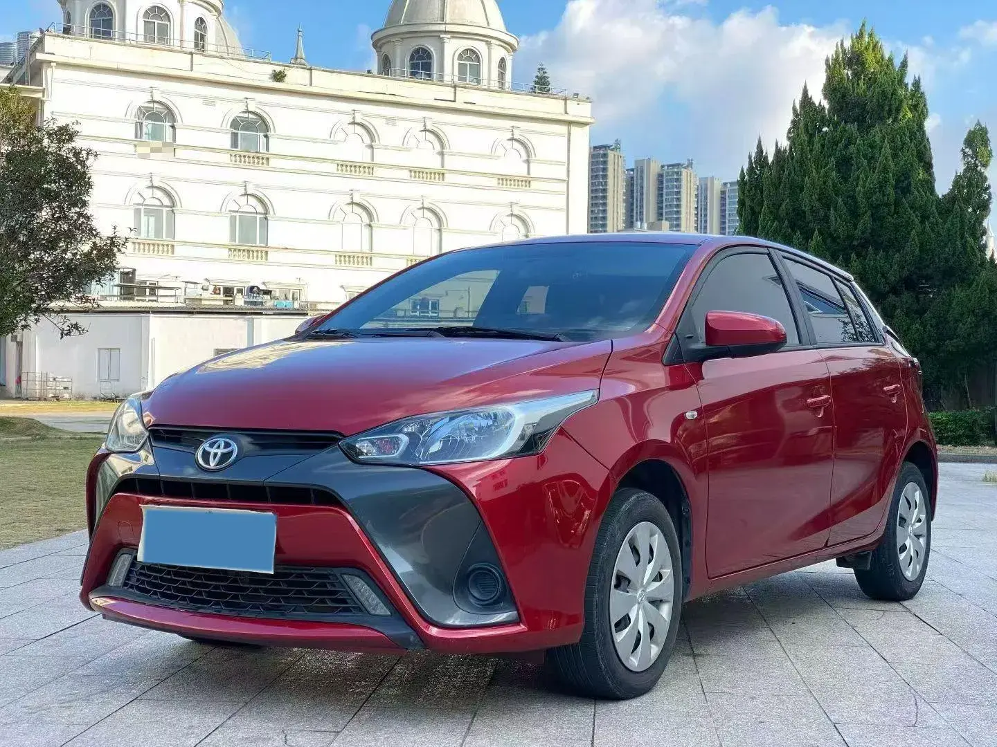 2021 TOYOTA YARIS view 1
