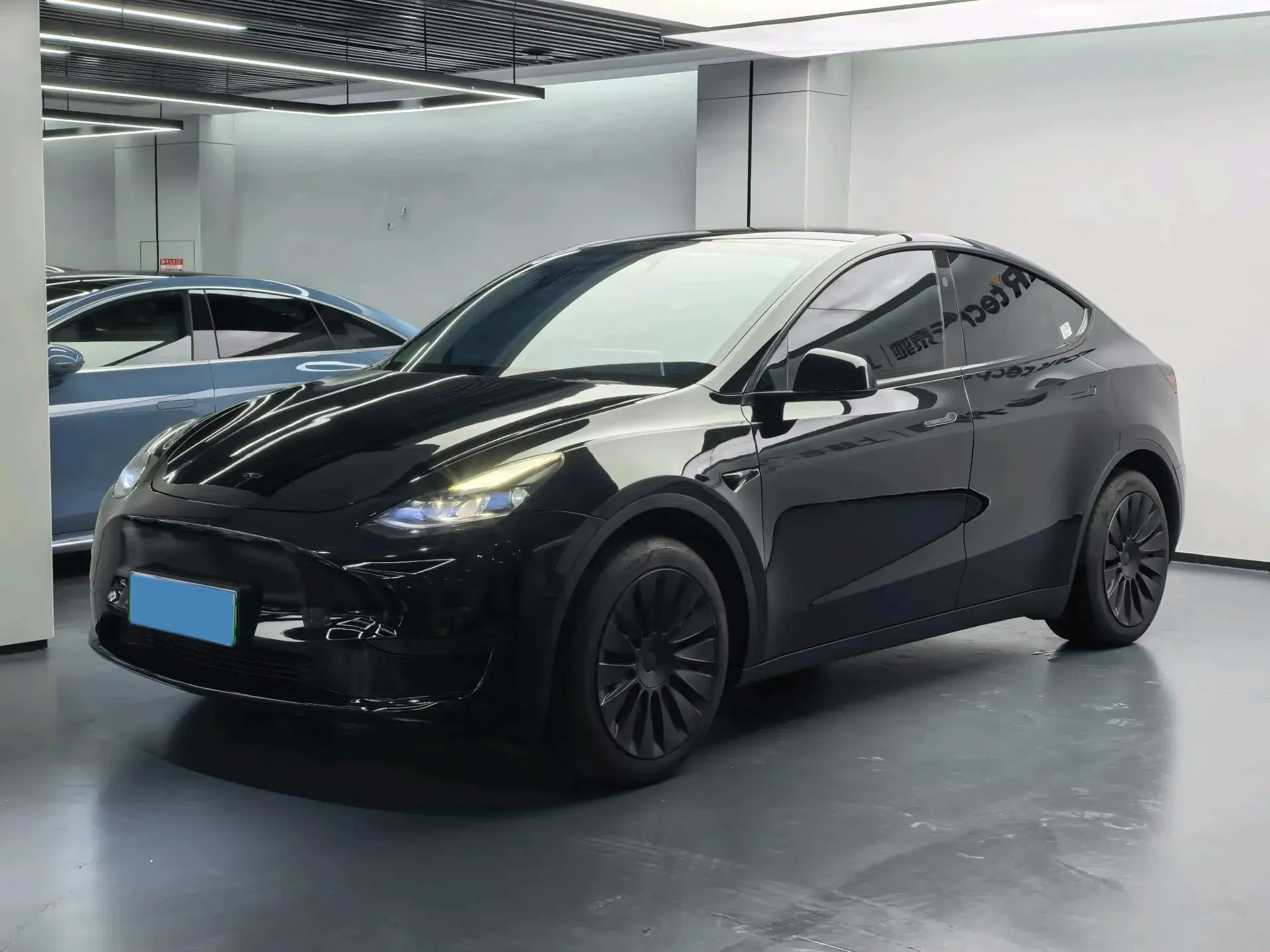 2024 TESLA MODEL view 1