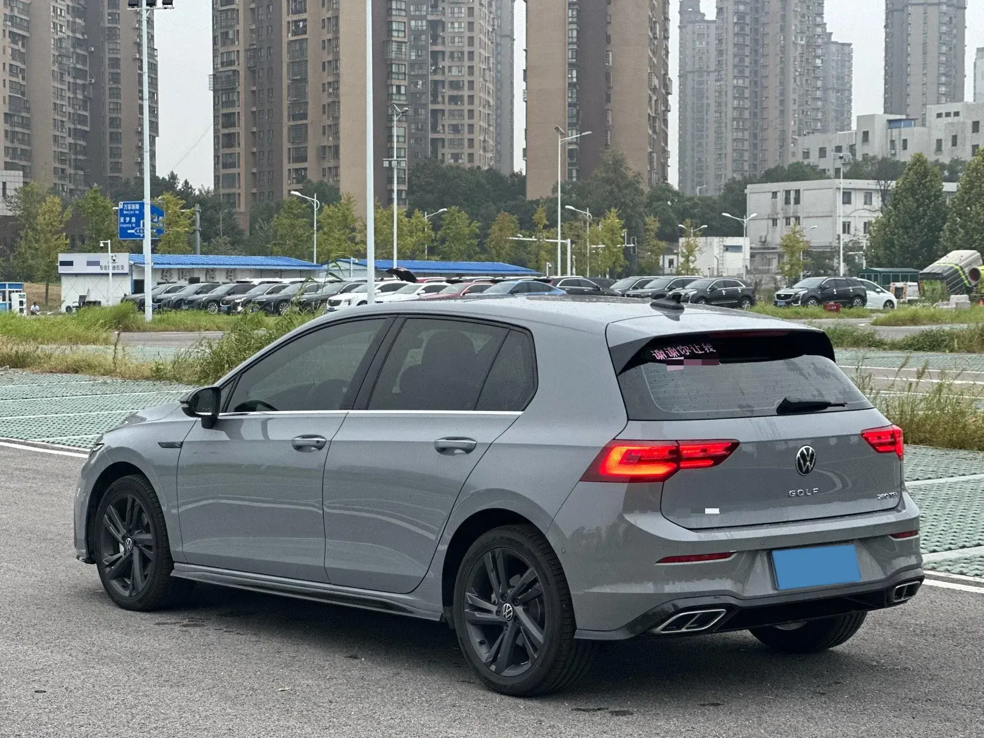 2023 VOLKSWAGEN GOLF thumbnail 3