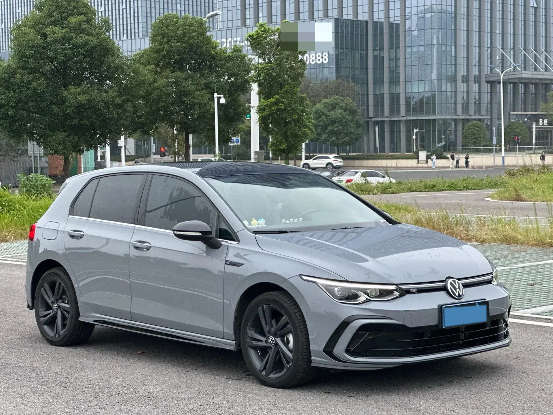 2023 VOLKSWAGEN GOLF thumbnail 4