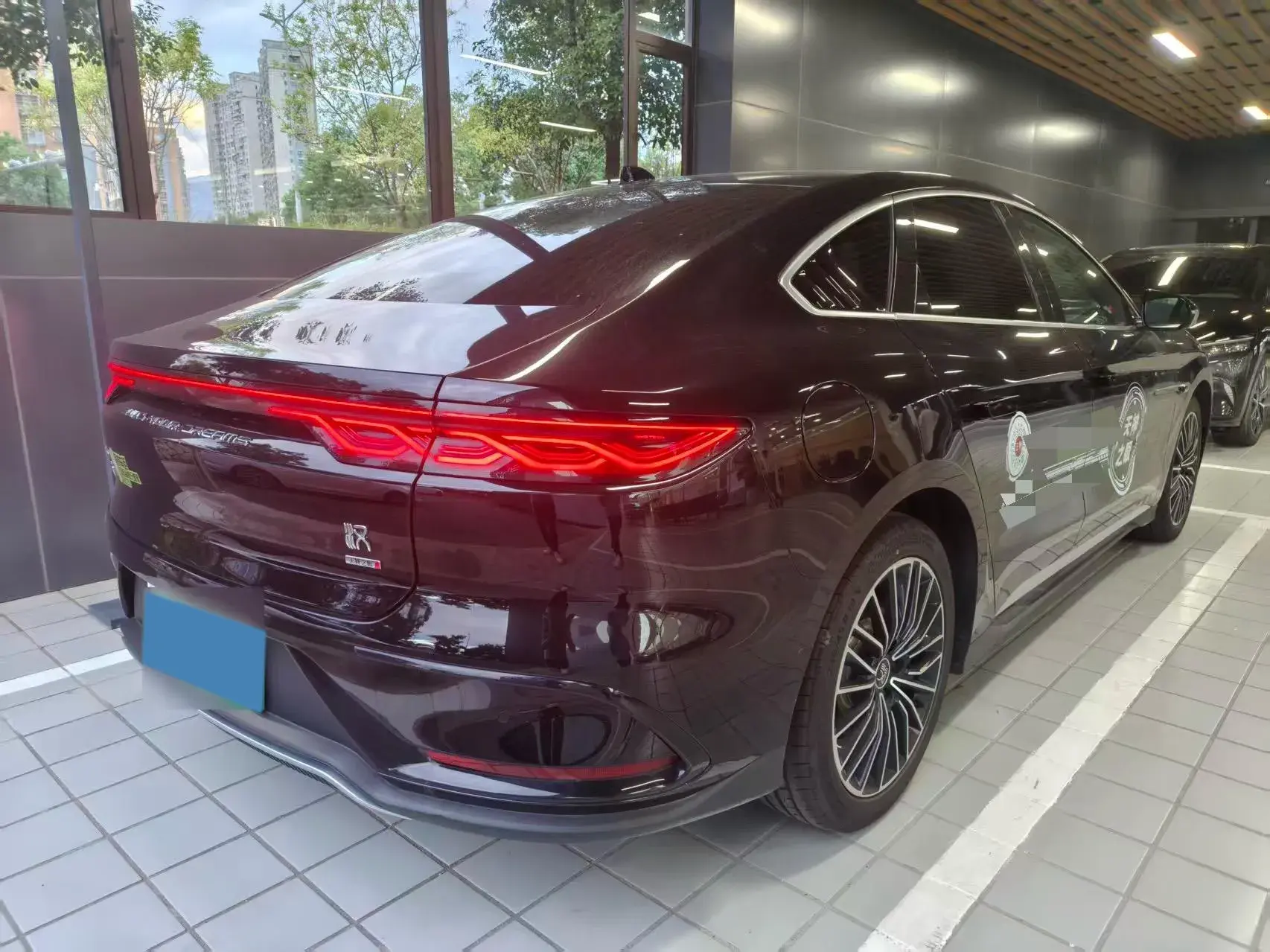 2025 BYD HAN thumbnail 2