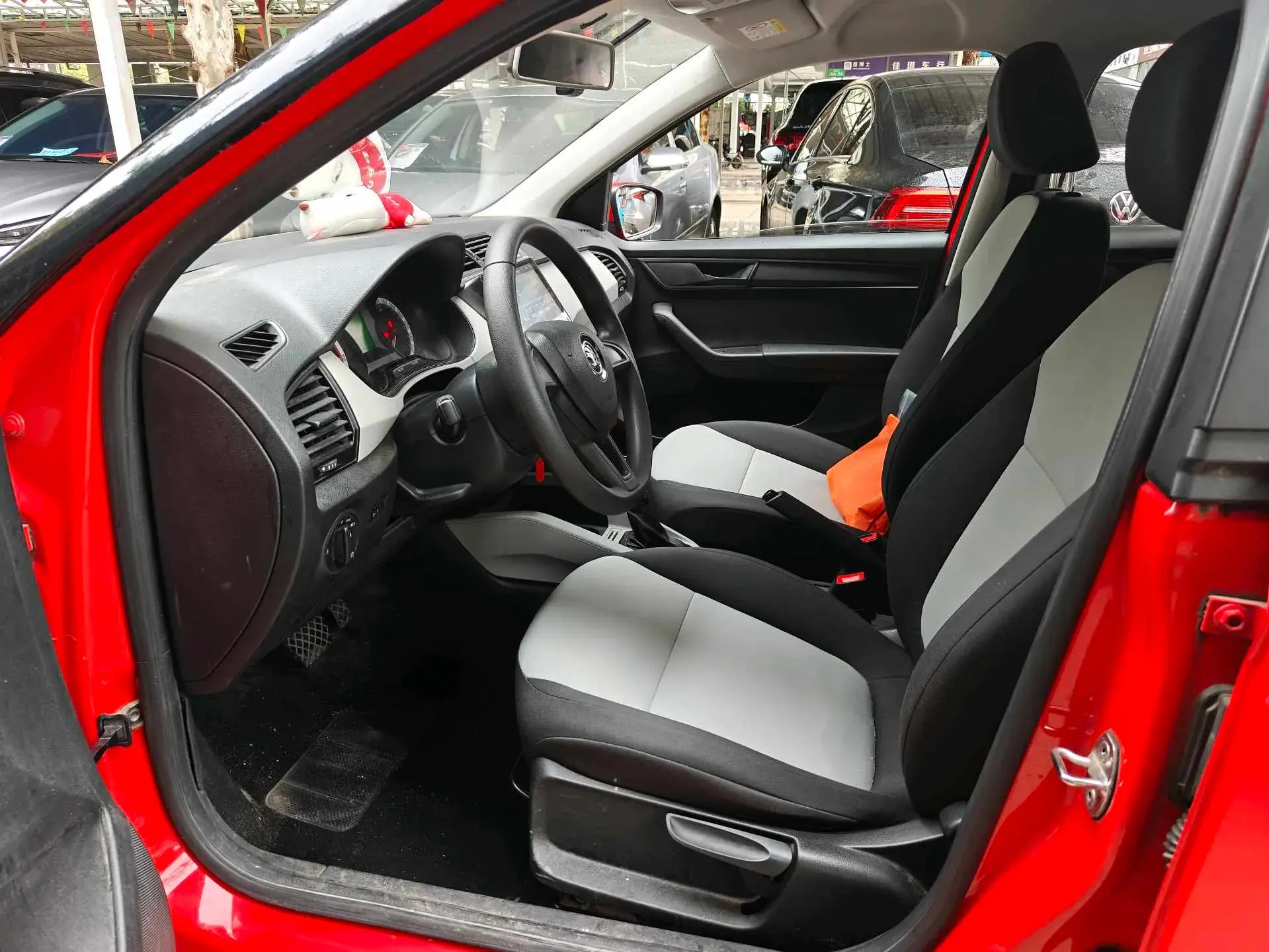 2017 SKODA FABIA thumbnail 2