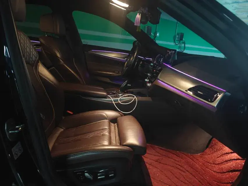 2020 BMW 5 thumbnail 4