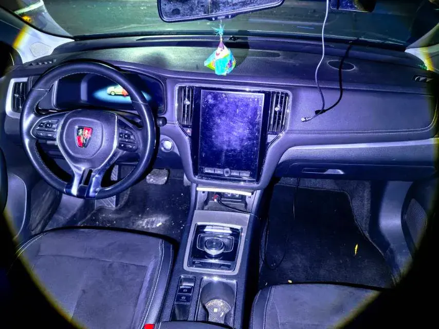 2017 ROEWE I6 thumbnail 4