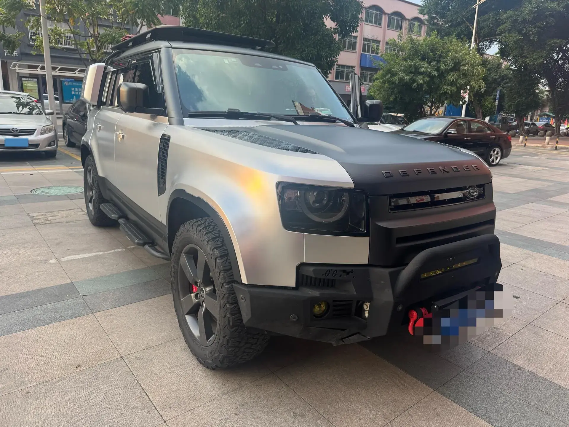 2022 LAND ROVER thumbnail 3