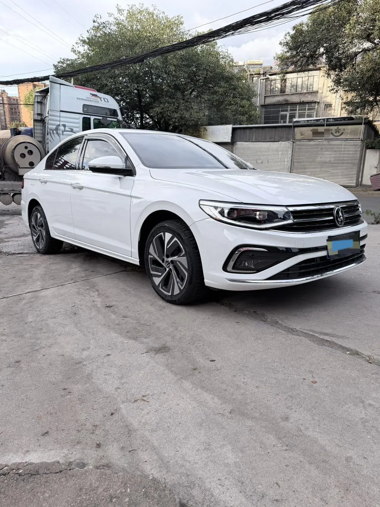 2025 VOLKSWAGEN BORA thumbnail 4