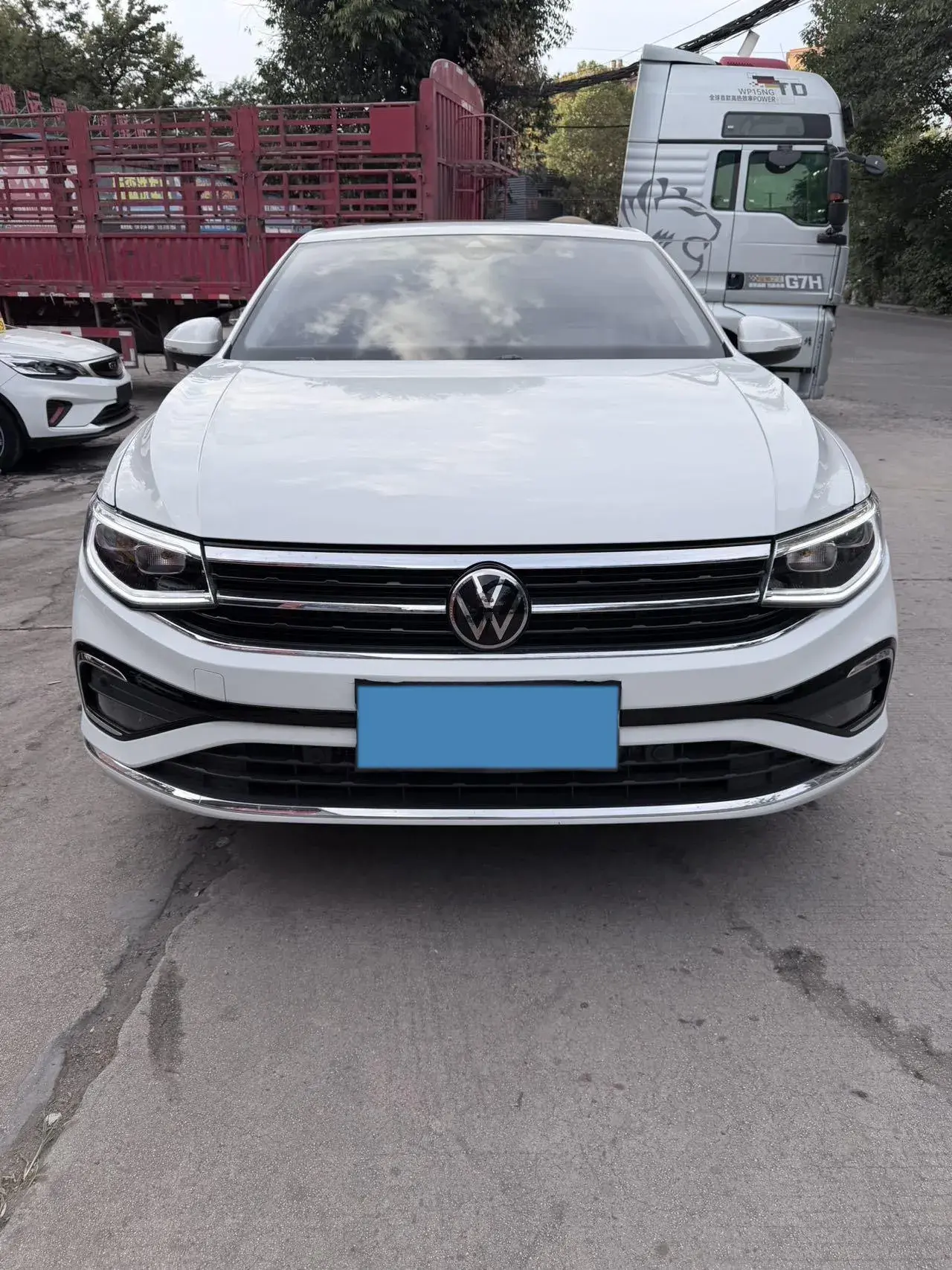 2025 VOLKSWAGEN BORA thumbnail 2