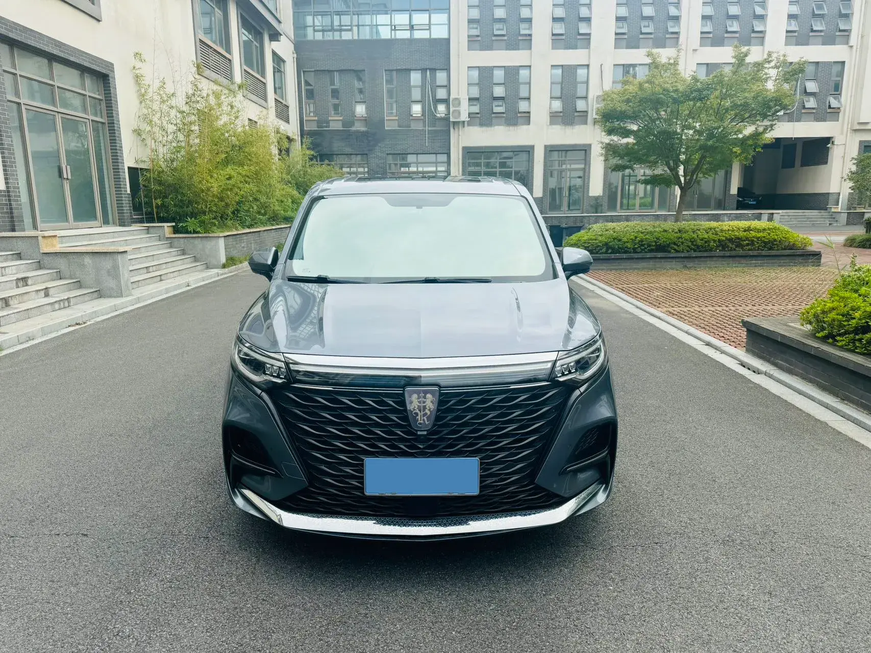 2021 ROEWE IMAX8 thumbnail 2