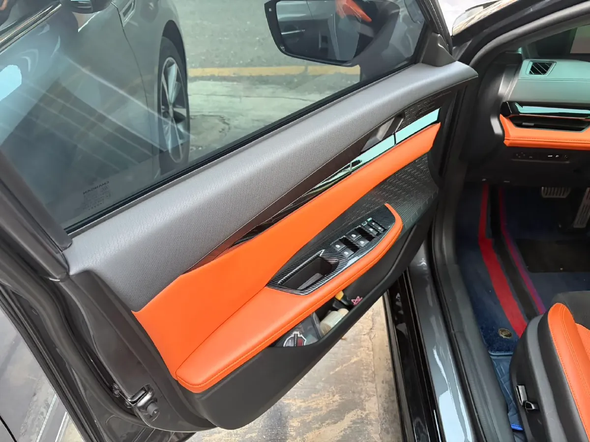 2023 ChangAn UNI-V 2.0T 233HP L4 8AT,autocango,china used car exporter,china ev exporter,chinese used car exporter,chinese used ev exporter