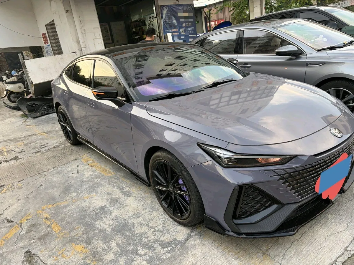 2023 ChangAn UNI-V 2.0T 233HP L4 8AT,autocango,china used car exporter,china ev exporter,chinese used car exporter,chinese used ev exporter